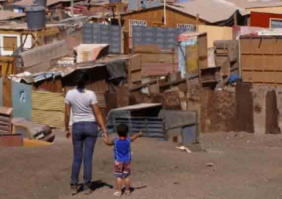 Las cifras que reveló el ministerio de Vivienda y TECHO-Chile son alarmantes: más de 40 mil familias viven actualmente en campamentos en nuestro país.
