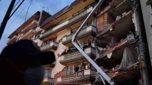 “Que lo maten al culero; déjenmelo para partirle la madre, porque además es un pinche ratero que intentó robar una casa y violar a una chavita”, gritaba la turba que intentó linchar al sujeto.