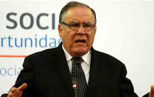 El ministro de Justicia, Jaime Campos, defendió la medida y aseguró que “es una materia regulada por ley”.